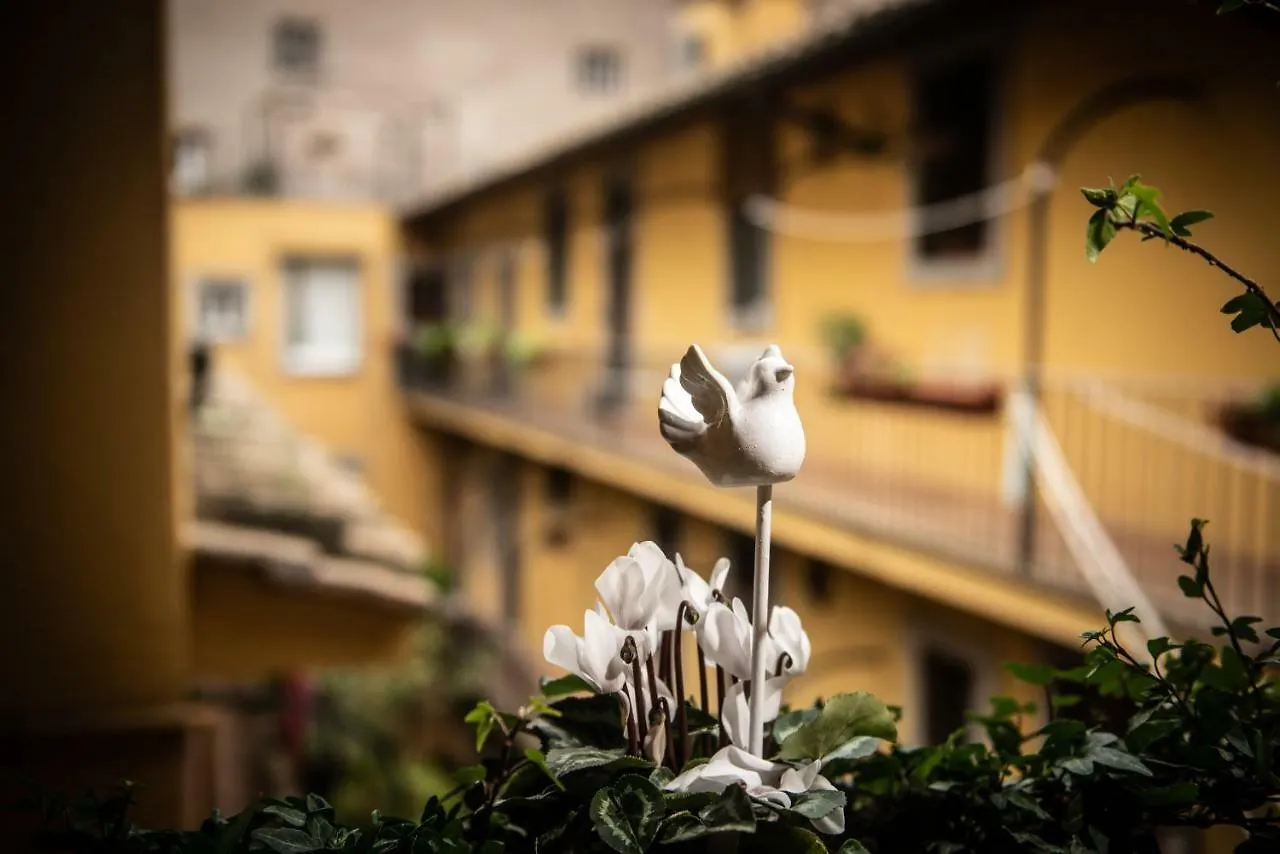 Sweet Campo De Fiori Apartment Rome Italy
